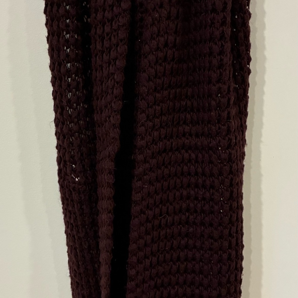 Elegant Dark Brown Knit Scarf